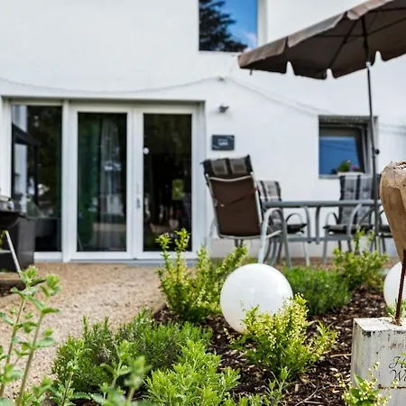 Eifel-apartments - Familienurlaub Mit Tieren & Apartament