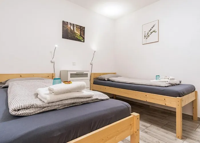 Eifel-apartments - Familienurlaub Mit Tieren & Apartament