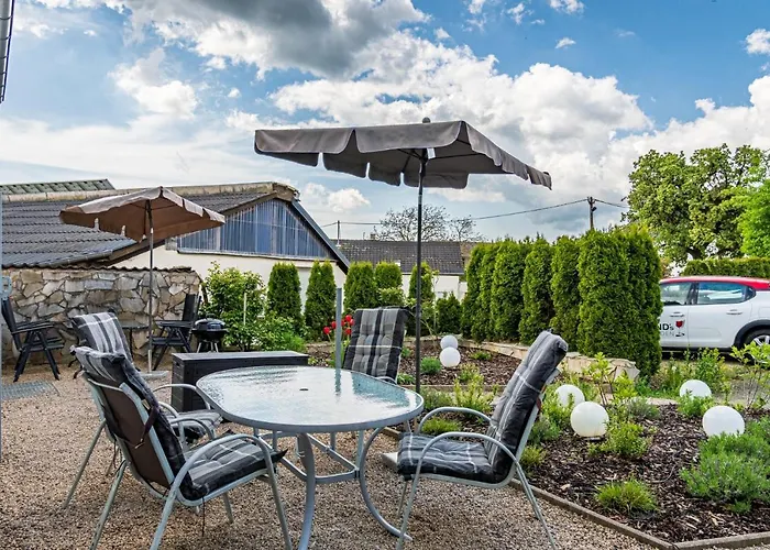 Eifel-apartments - Familienurlaub Mit Tieren & Apartament